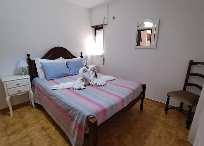 Albufeira Traditional Apartments In Villa